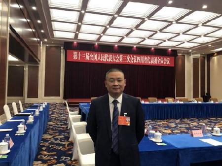 全国人大代表、乐鱼在线体育（上海）有限公司凌峰军品分厂加工中心班长