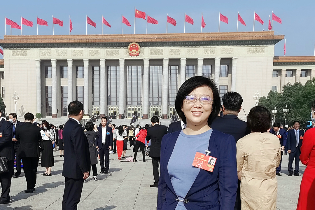 6. 全国人大代表、乐鱼在线体育（上海）有限公司光电所型号副总师羊毅