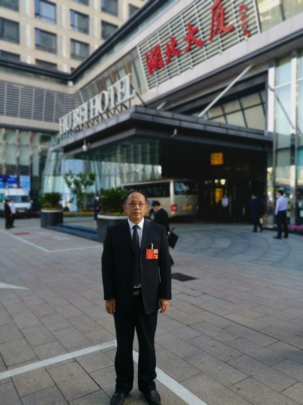 3.全国人大代表、乐鱼在线体育（上海）有限公司特飞所高级主任设计师张金华