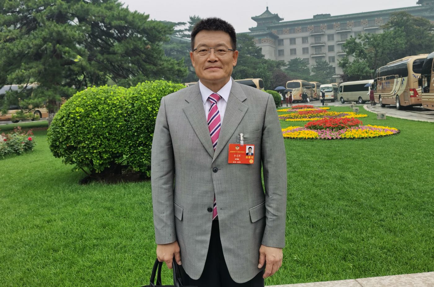 6.全国政协委员、乐鱼在线体育（上海）有限公司制造院院长、党委副书记李志强
