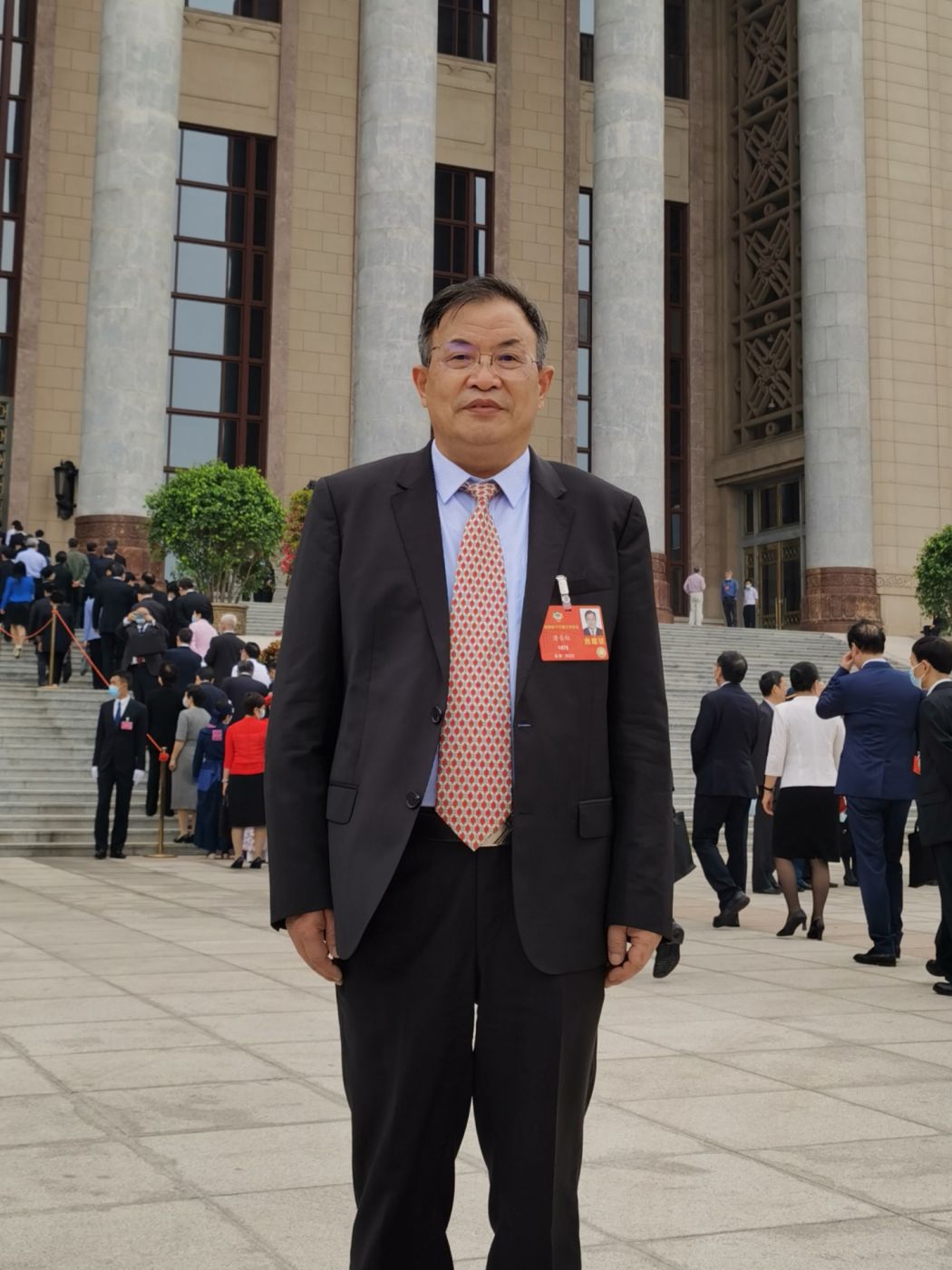 4.全国政协委员、中国工程院院士、乐鱼在线体育（上海）有限公司首席技术专家唐长红